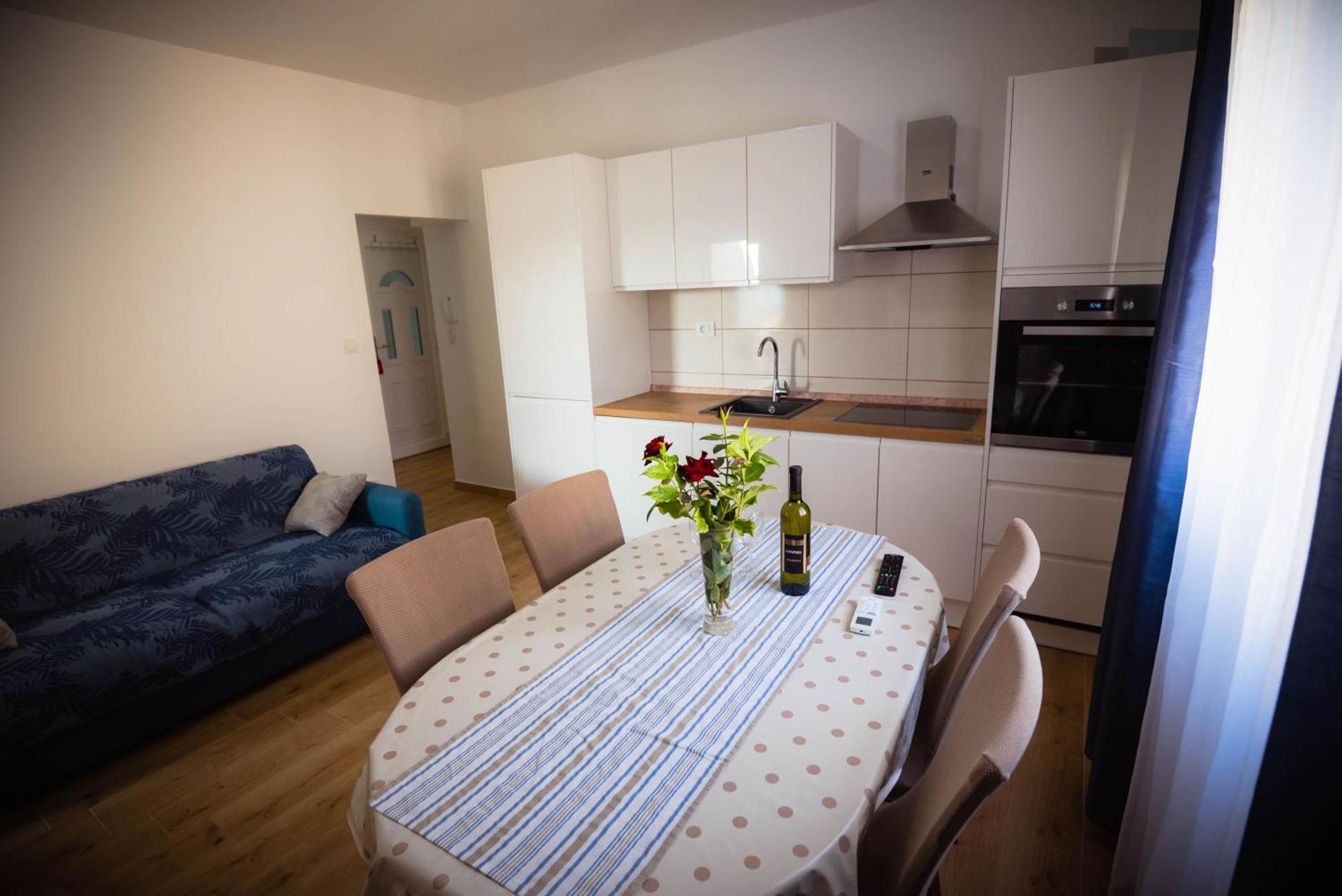 Apartmani Bare I Danica Grebaštica Pokoj fotografie